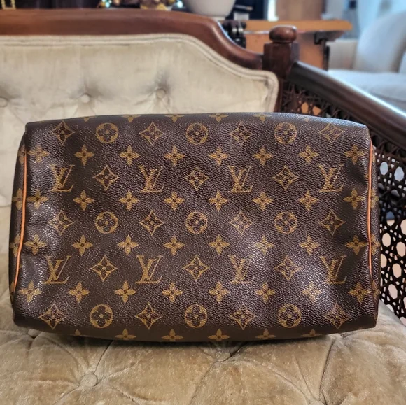 (SOLD)Authentic Louis Vuitton Monogram speedy 30 - Picture 6 of 12